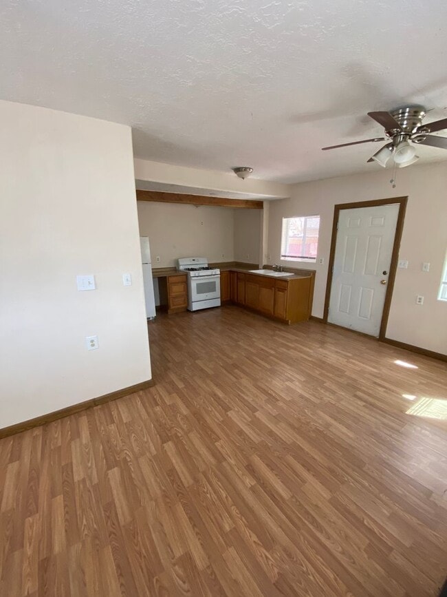 Interior Photo - 431 Virginia Street NE