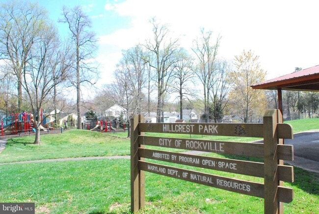 Building Photo - 1015 Veirs Mill Rd