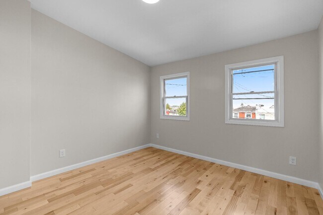 Building Photo - 137 N Montford Ave