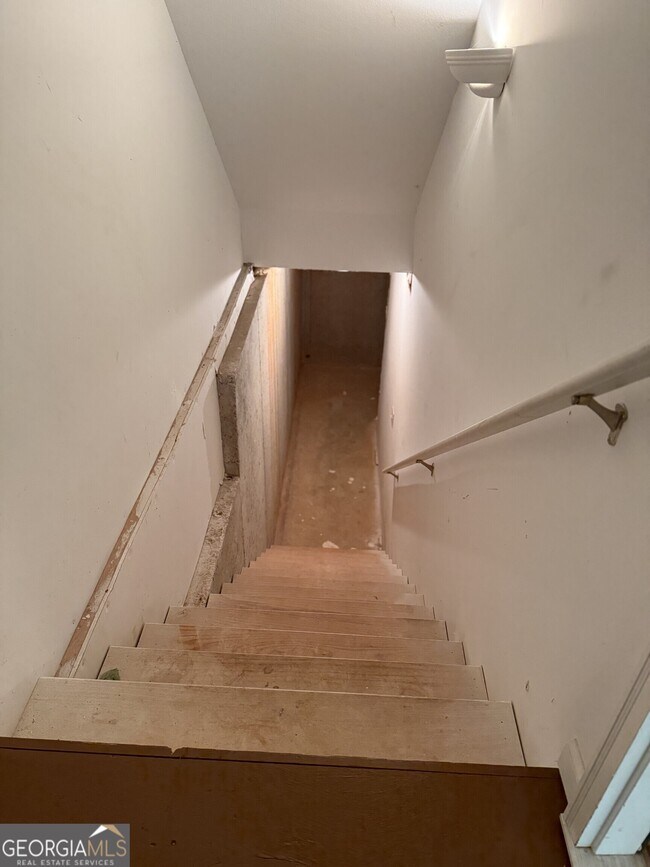 Building Photo - 235 Tower Commons Rd