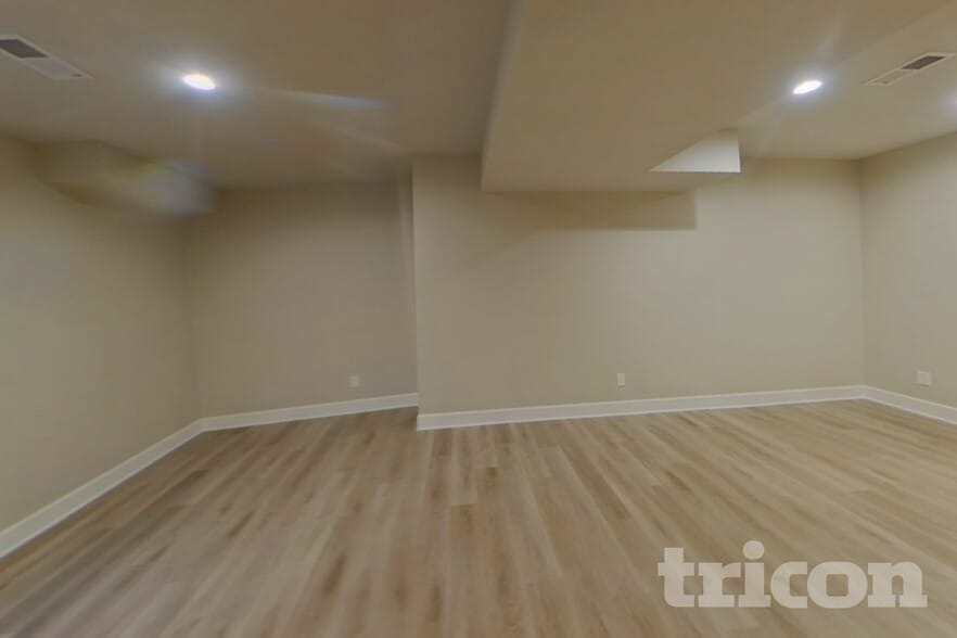 Building Photo - 686 Ranchhand Dr