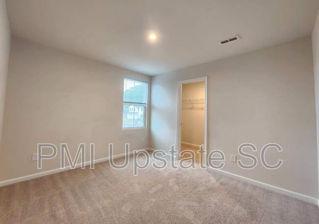 Building Photo - 236 Lily Park Way