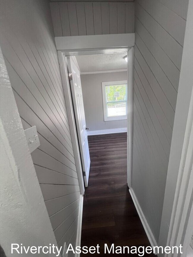 Building Photo - Cute & Quaint Renovated Home!!! Section 8 Welcomed !!!!!!