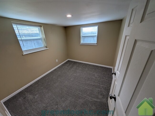 Building Photo - 7853 Kessler Ln