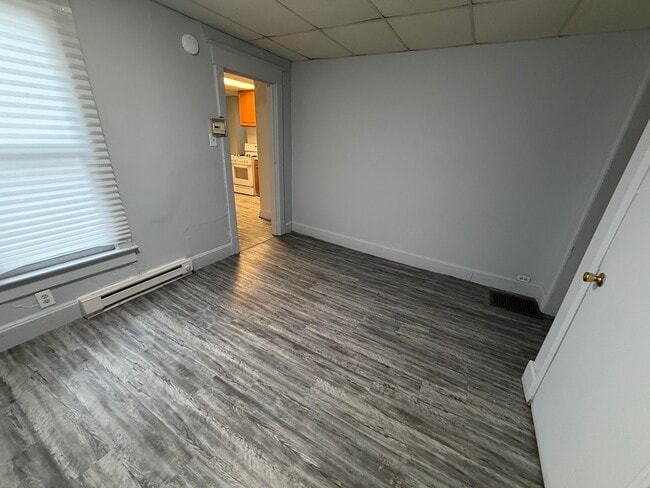 Building Photo - 1114-B Gilbert-