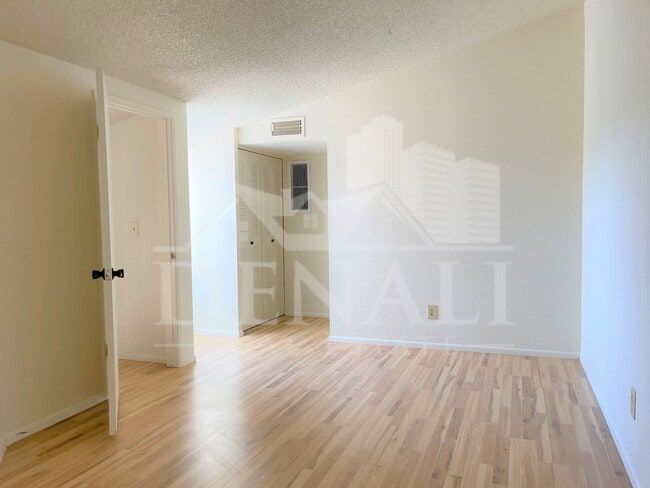 Building Photo - 3645 N 69th Ave