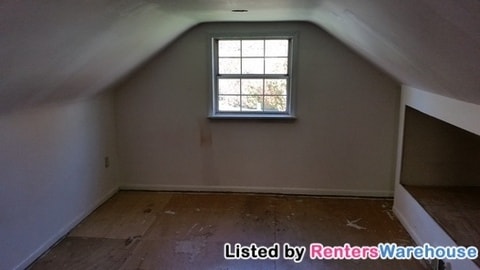 Building Photo - 9204 51st Ave