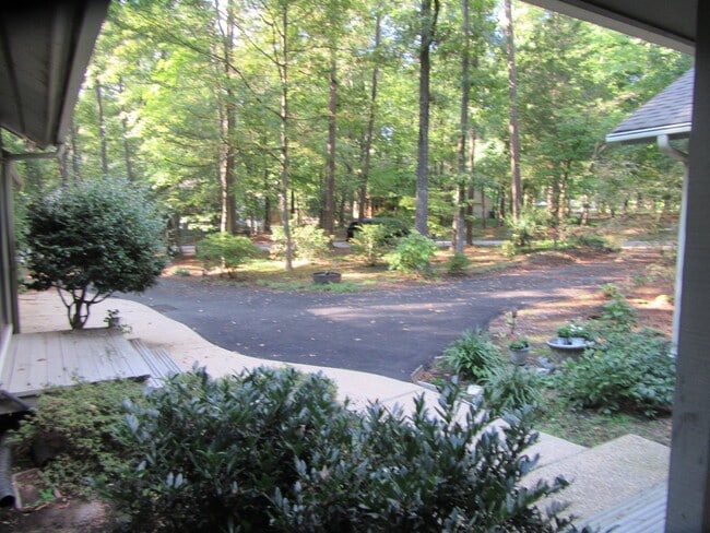 Building Photo - One-Level Golf Course Living-- Waterfront ...