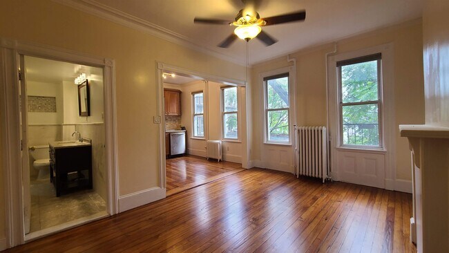 Building Photo - 476 GREGORY Ave