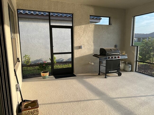 Building Photo - 11035 Devonbridge Dr