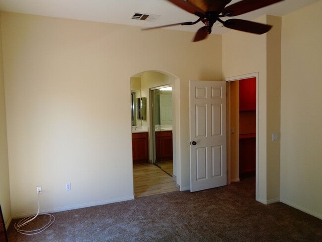 Building Photo - 1551 N Poconos Cir