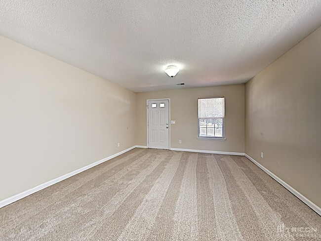Building Photo - 225 Meyer Ln