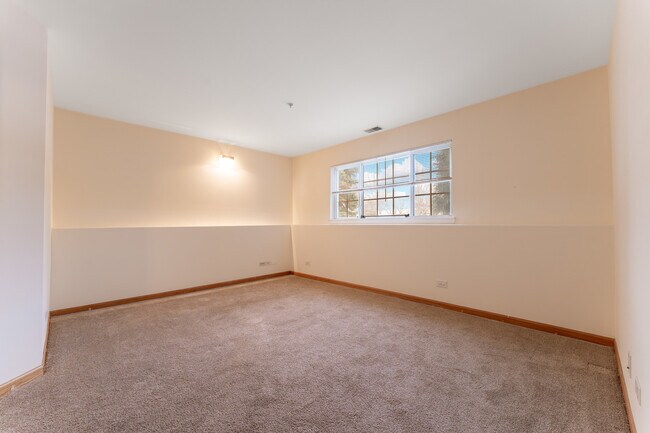 Building Photo - 61 Cantal Ct