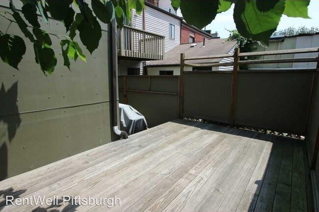 Building Photo - 1712 Fox Way