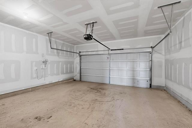 Building Photo - 225 Savannah Wy