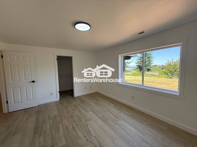 Building Photo - 2805 Chambers Bay Dr