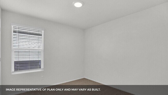 Building Photo - 125 Solitude Dr
