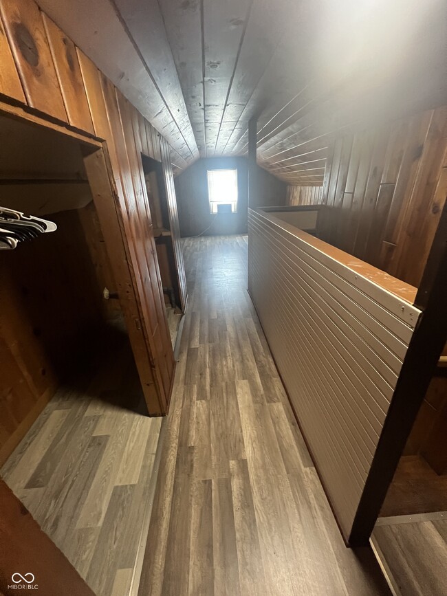 Building Photo - 627 N Tibbs Ave