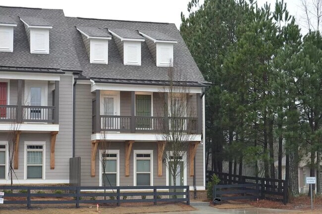 Primary Photo - 611 N Main St