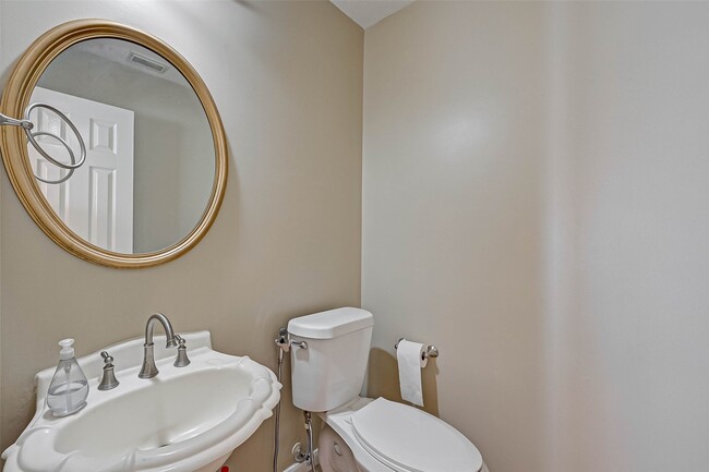 Building Photo - 1630 Berkoff Dr