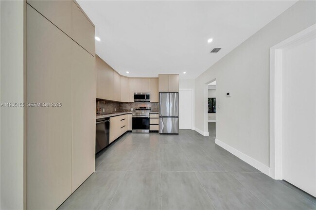 Building Photo - 807 NW 51st St