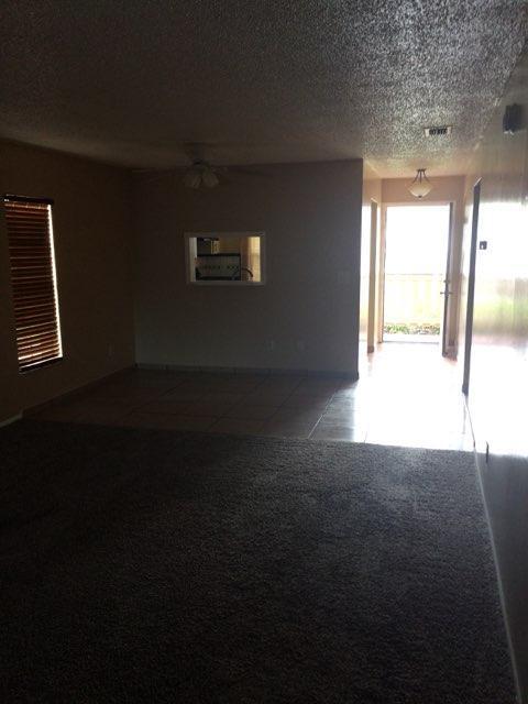 Building Photo - Two Bedroom Two Bath Duplex!