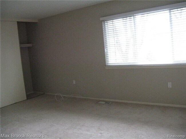 Building Photo - 1859 Wickham St