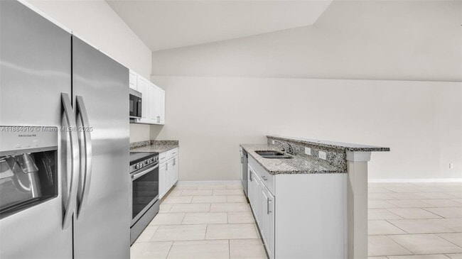 Building Photo - 1417 Academy Blvd