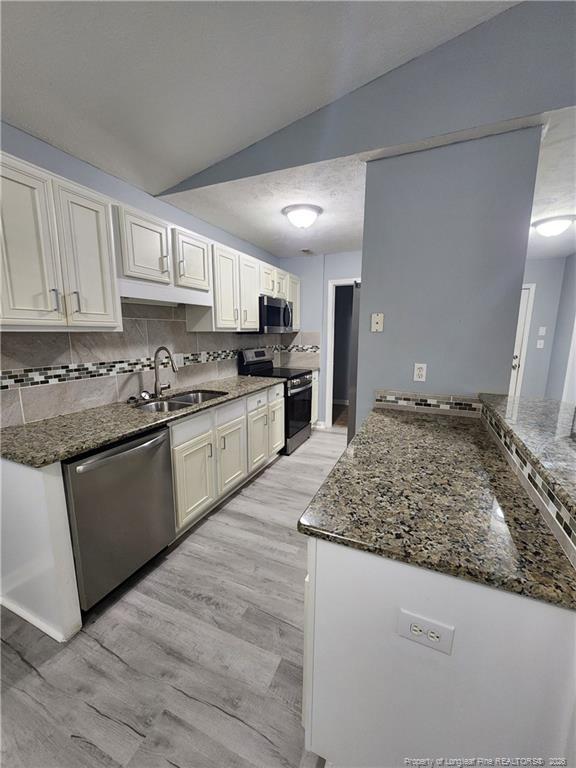 Building Photo - 505 Meadowland Ct