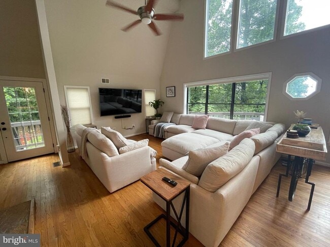 Building Photo - 2315 Lookout Rd