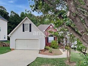 Building Photo - 825 Georgian Hills Dr
