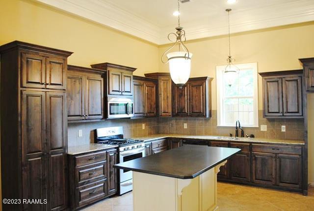 Building Photo - 106 Clearwater Dr