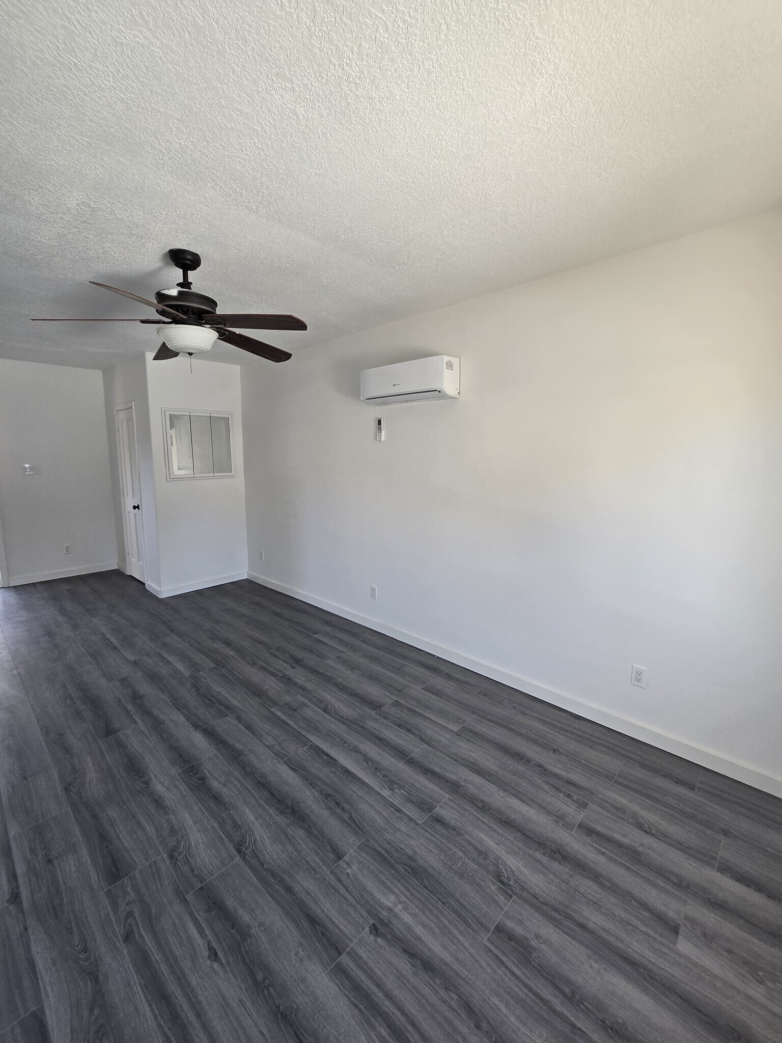 Building Photo - 1804 Kirby Ct NE