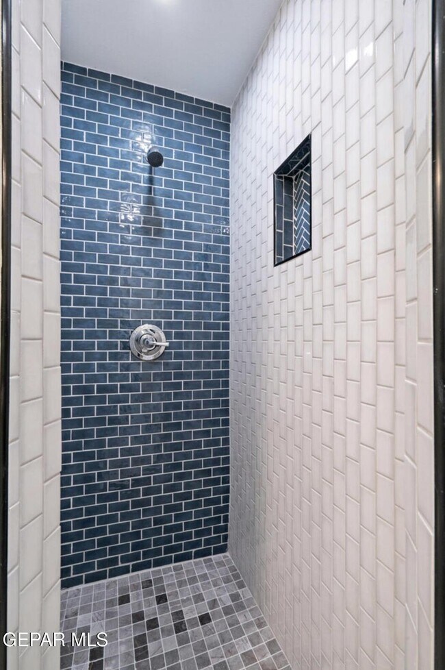 Building Photo - 10096 Ontario Ave