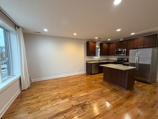 Building Photo - 2450 W. Diversey-2