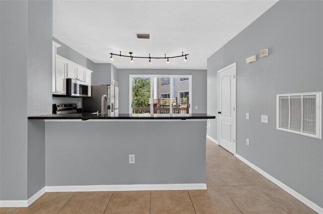 Building Photo - 3186 Bayshore Oaks Dr