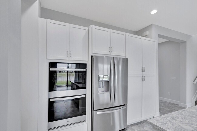 Building Photo - 5134 Liberty Ln