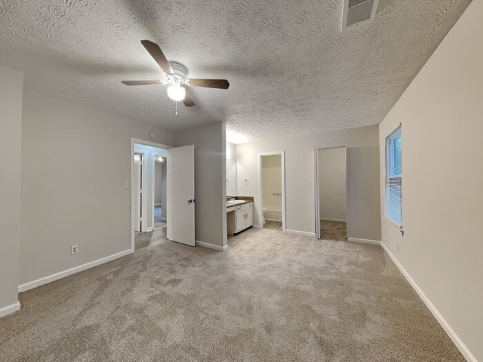 Building Photo - 6305 Beaver Creek Trail