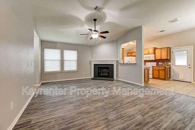 Building Photo - 13313 SW 2nd Terrace