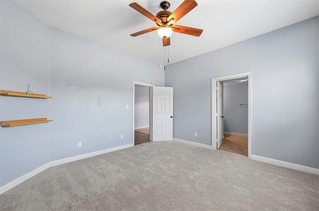 Building Photo - 420 E 9th St