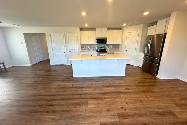 Building Photo - 2802 Legacy Rdg Ln