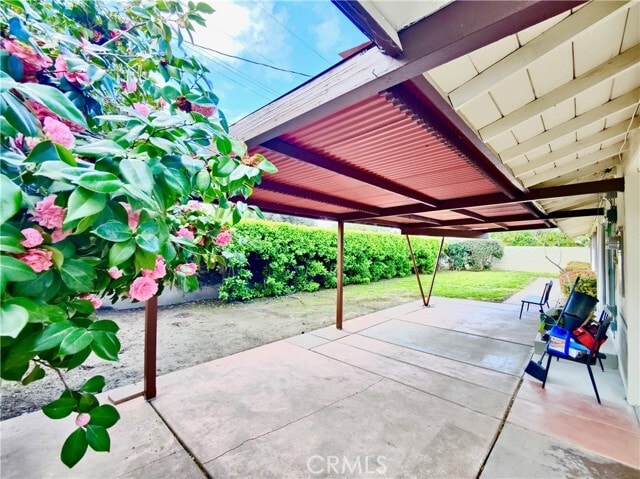 Building Photo - 1308 W Vine Ave