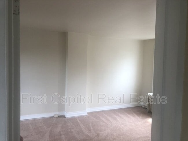 Building Photo - 115 S West St