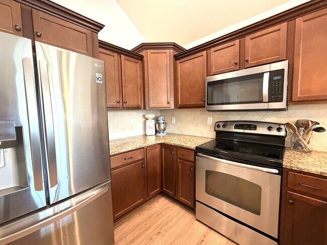 Building Photo - 8123 Autumn Dr