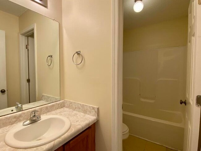 Building Photo - 299 Raleigh Dr