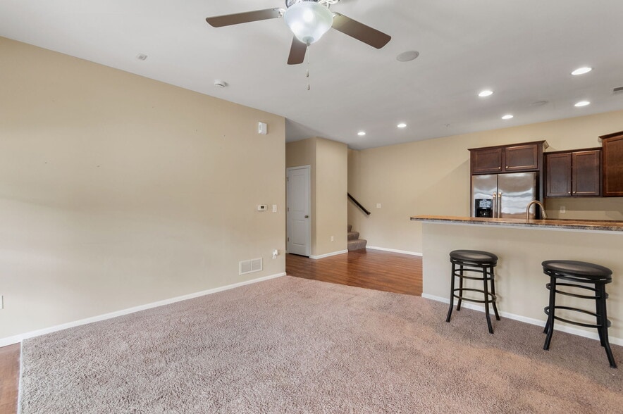 Building Photo - 414 Churchill Dr