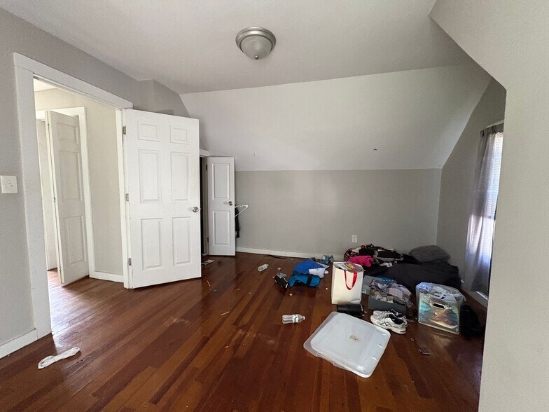 Building Photo - 91 Jaffrey St