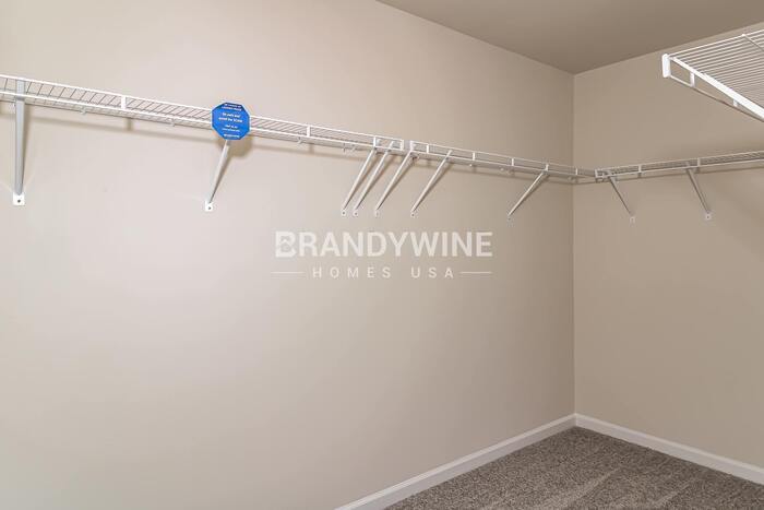 Building Photo - 573 Glenmanor Dr