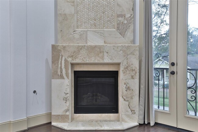 Building Photo - 1805 W 24th St
