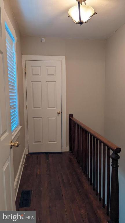 Building Photo - 124 W Hamburg St